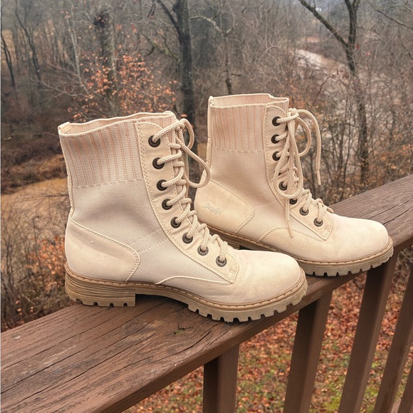 Blowfish Tan fabric Lace-Up Combat Boots - Picture 1 of 5